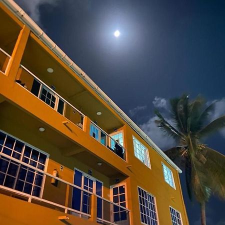 Sea Life Apartamentos En Via Principal Centro Y San Luis San Andrés Esterno foto