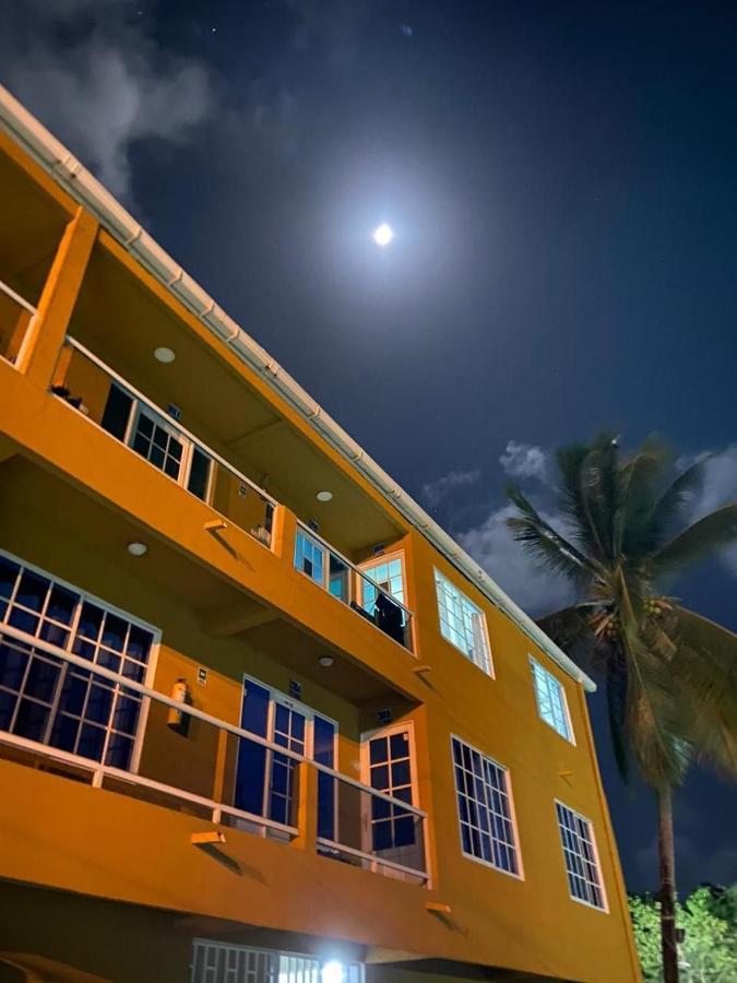 Sea Life Apartamentos En Via Principal Centro Y San Luis San Andrés Esterno foto