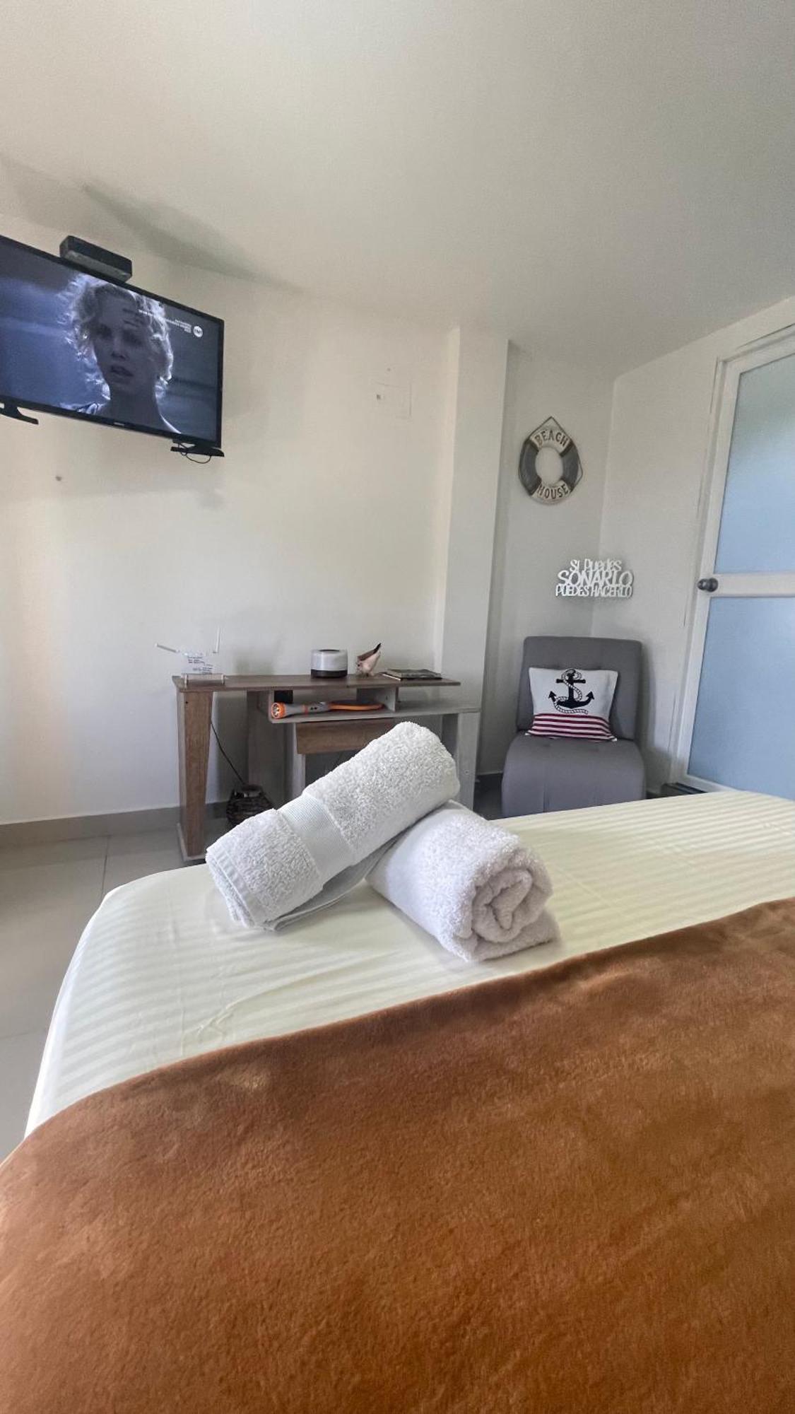 Sea Life Apartamentos En Via Principal Centro Y San Luis San Andrés Esterno foto