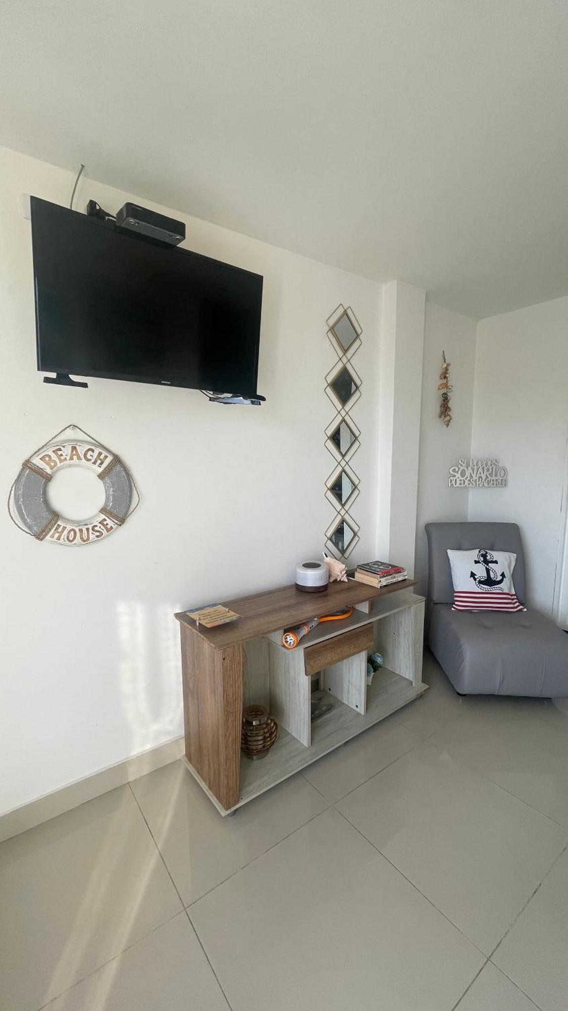 Sea Life Apartamentos En Via Principal Centro Y San Luis San Andrés Esterno foto