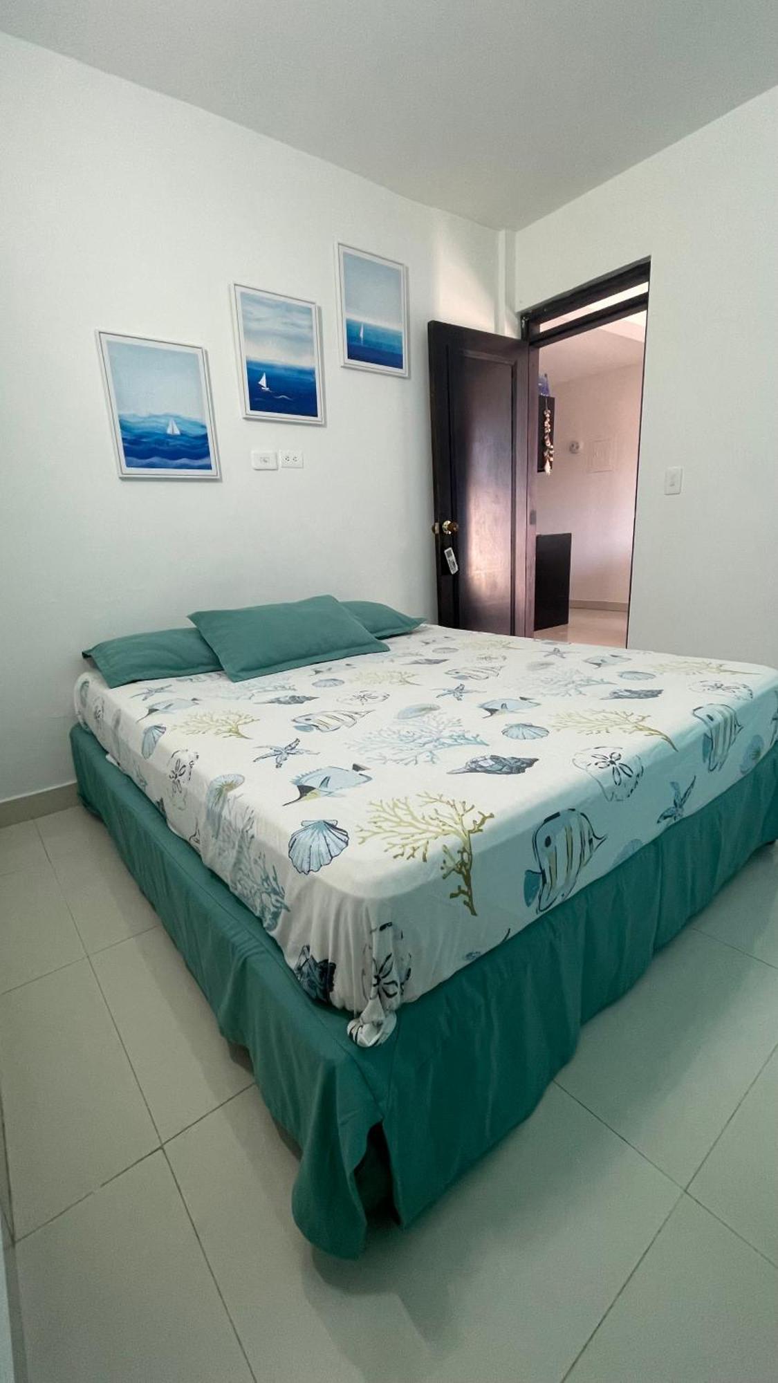 Sea Life Apartamentos En Via Principal Centro Y San Luis San Andrés Esterno foto