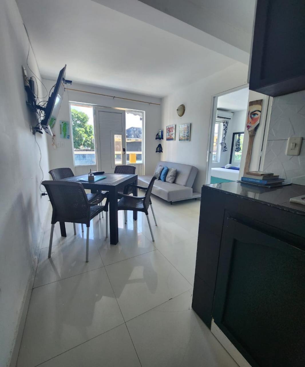 Sea Life Apartamentos En Via Principal Centro Y San Luis San Andrés Esterno foto